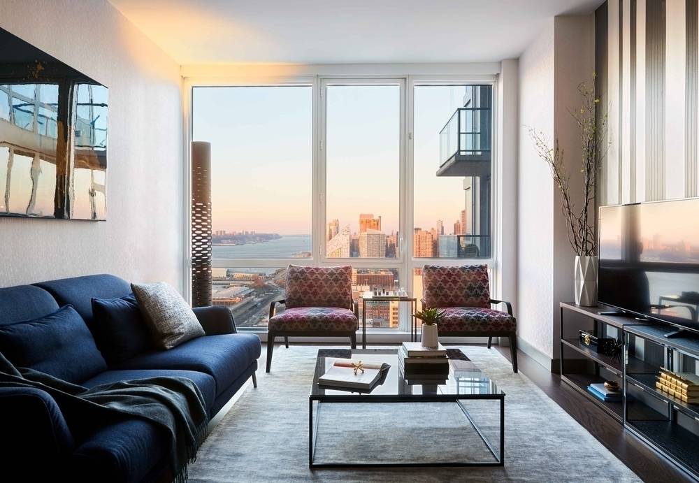 AMENITIES** *No Fee, 1 Bed/ 1 Bath Apartment in LUXURIOUS Full Service* Hells Kitchen Building, w/ SPA & Swimming Pool*