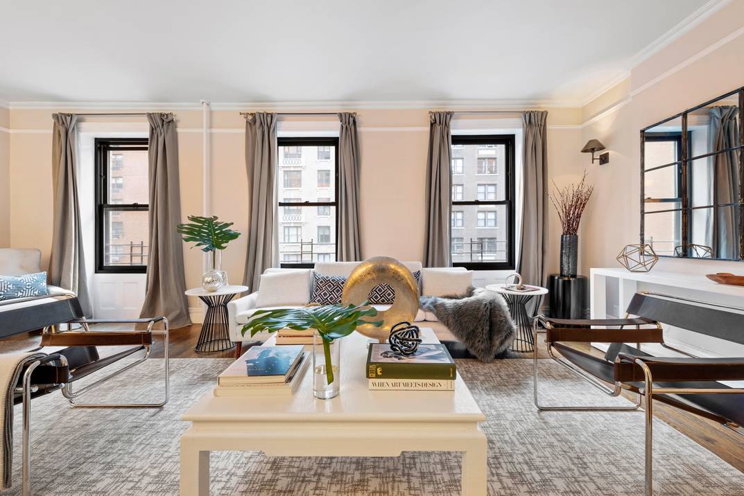 Stunning Corner UES 3 Bedroom One Block From Central Park