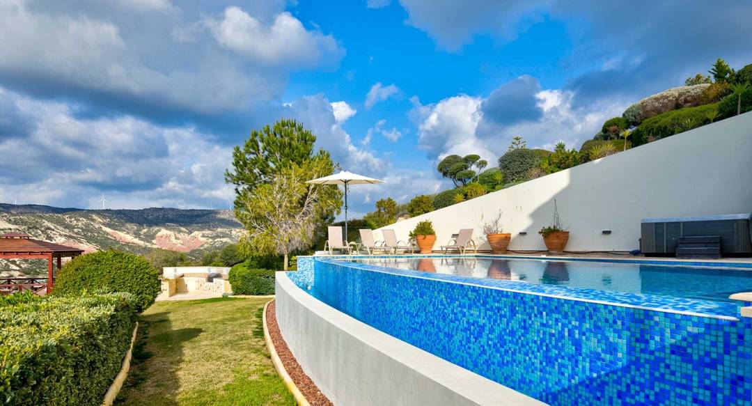 Bungalow FOR SALE  in Paphos, Pegia - Sea Caves  / 42559
