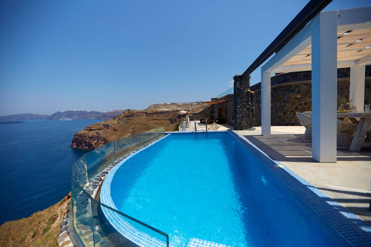 Santorini Luxury Villa in Akrotiri