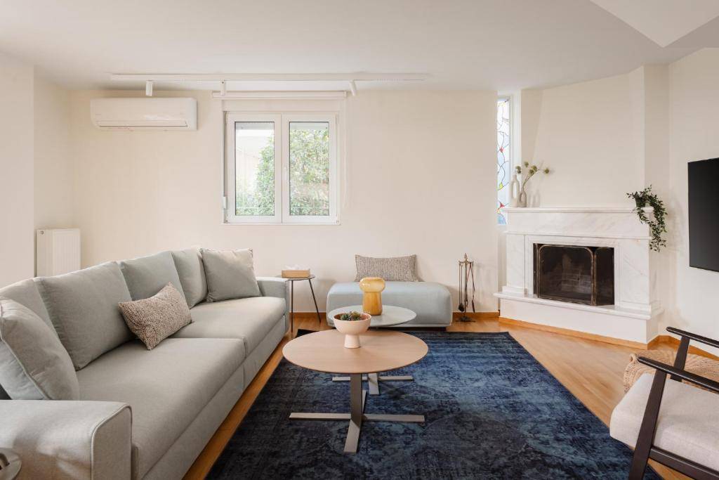 ATHENS RIVIERA VILLA