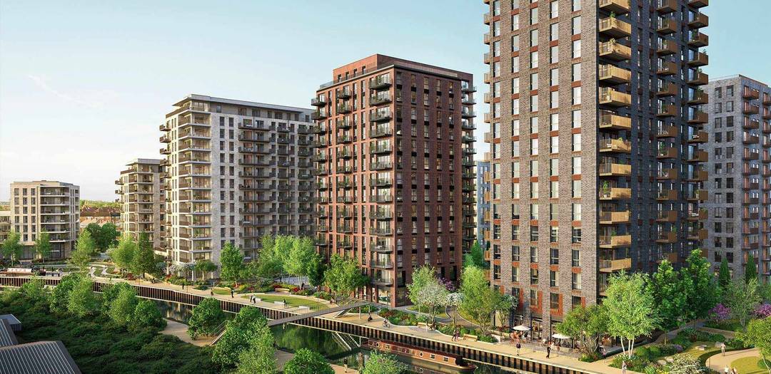 Stunning 2-Bedroom Canal-Side Residence