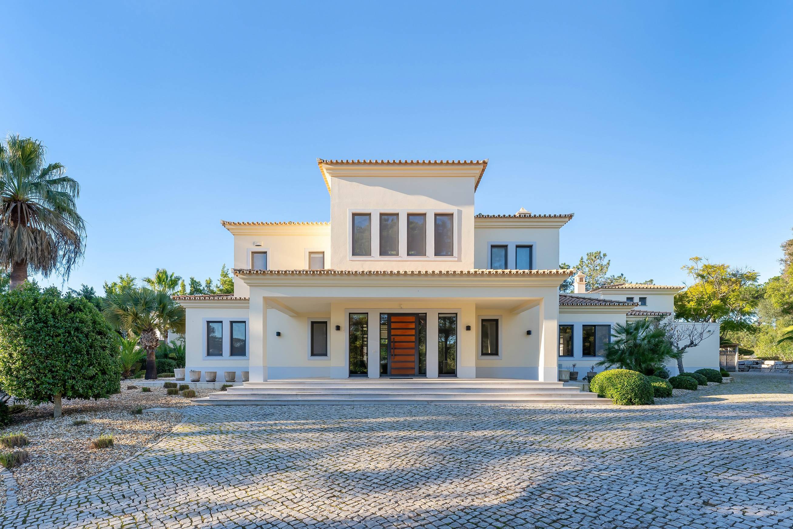 luxury Algarve Vacation Rental | Quinta Do Lago | Villa Iris