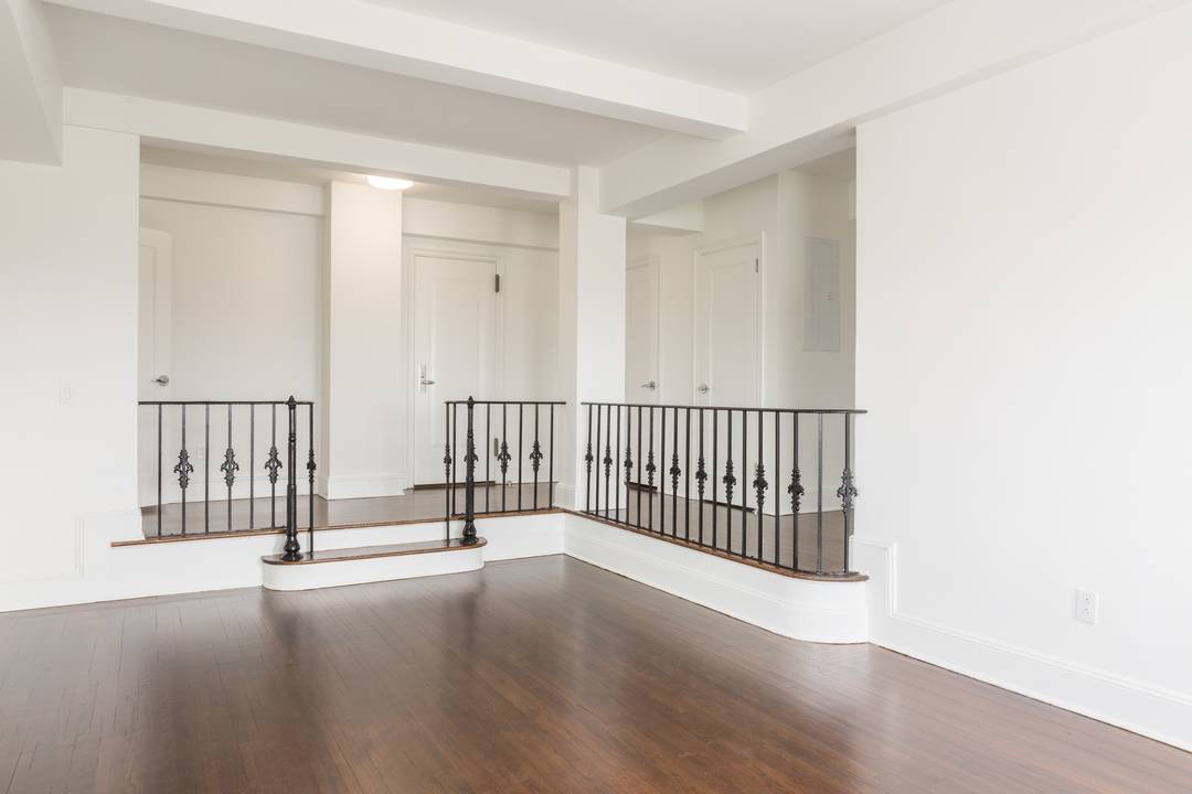 Spacious and renovated 2-bedroom