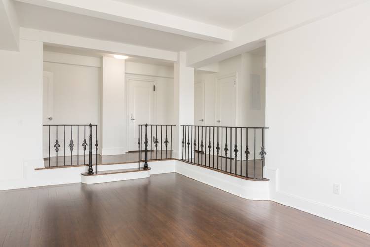 Spacious and renovated 2-bedroom