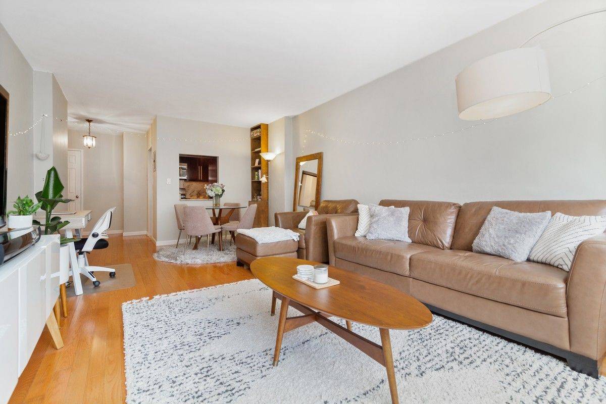 Large One-Bedroom in UES