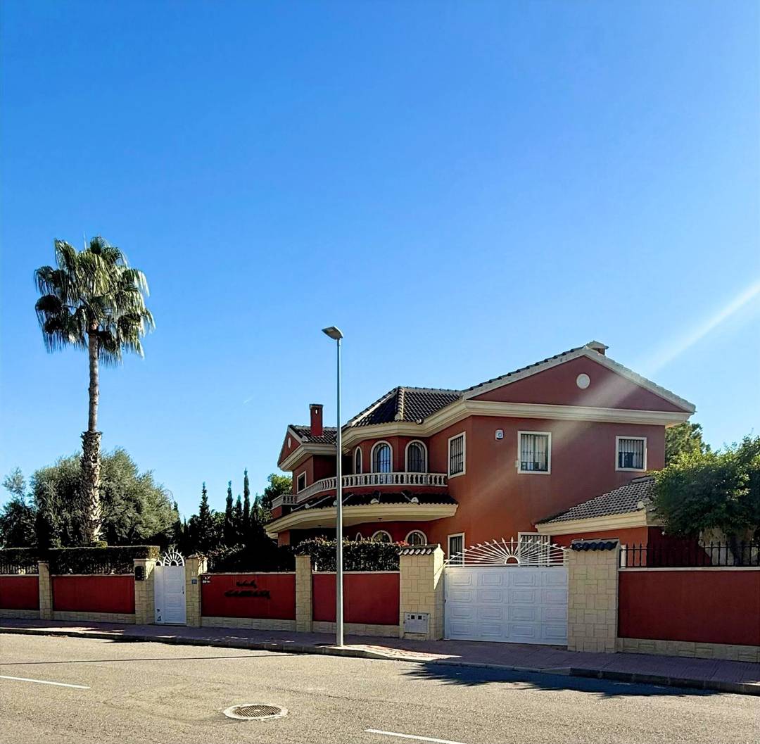 Wheelchair adapted Mediterranean  style villa on a huge corner plot in Ciudad Quesada