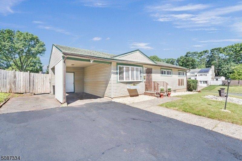 224 Park st Somerset , NJ 07050