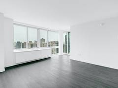 2 Beds/2 Baths in Luxury Amenity Filled Lincoln Square Building/W/D in Unit