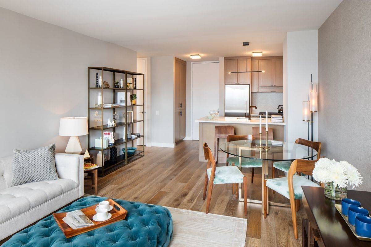 ONE BEDROOM WITH BALCONY AND HUDSON RIVER VIEWS!