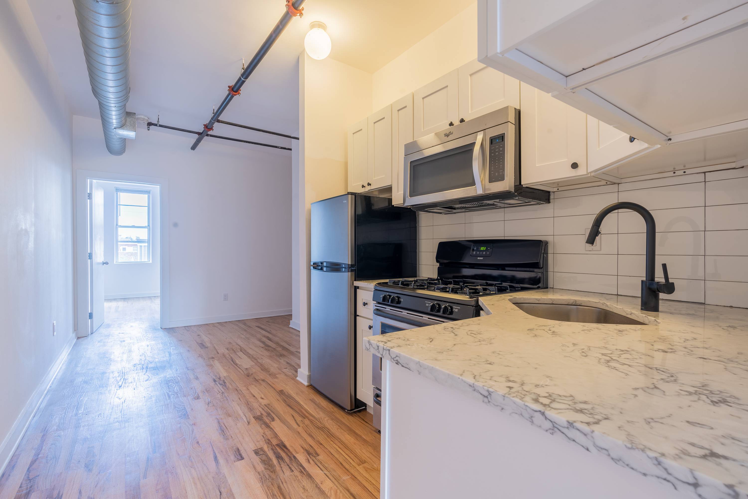 Newly Renovated 2BR Apartment located in Hoboken NJ W/Shared Backyard! No Fee and 1 Month Security!