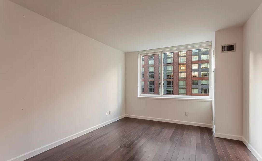 LUXE 2 BEDROOM APT IN GREEN BUILDING/ LEED-CERTIFIED!