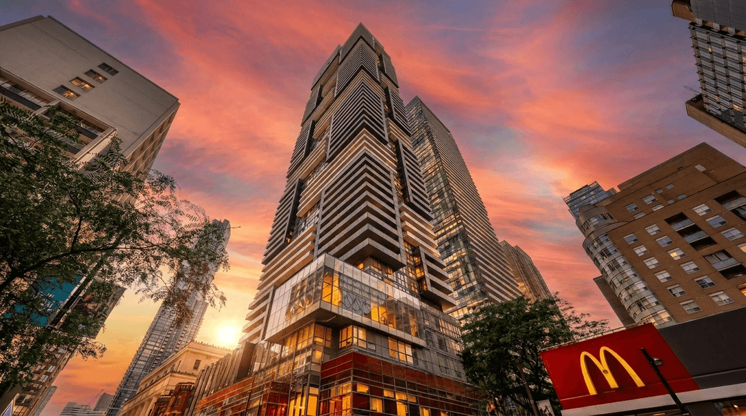 Luxury Studio Located in the Heart of Downtown