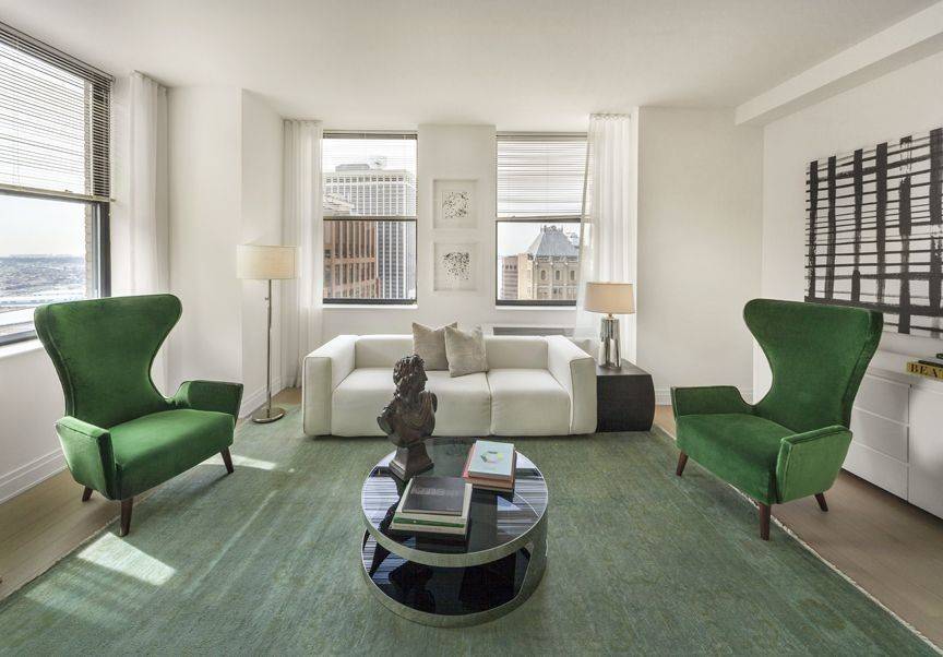 Spacious 2 Bed/ 2 Bath Luxury apartment in Financial District, huge kitchen, Includes Master bed, In-unit Washer/Dryer in a beautiful, amenity filled building!