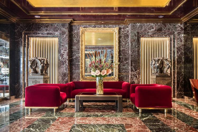 721 Fifth Avenue   Perfect Pied-a-terre in Billionaires' Row