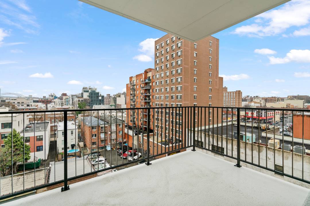 Bridge Views | Expansive Living Room | Boutique New Development | Steps to Prime Shopping & Dining