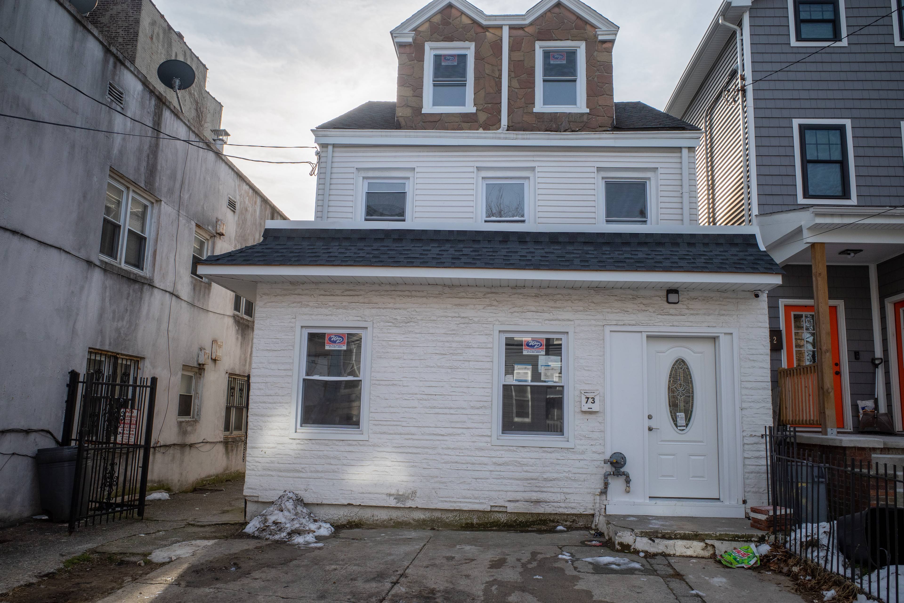 Fully Renovated 4 Bedroom in Journal Square