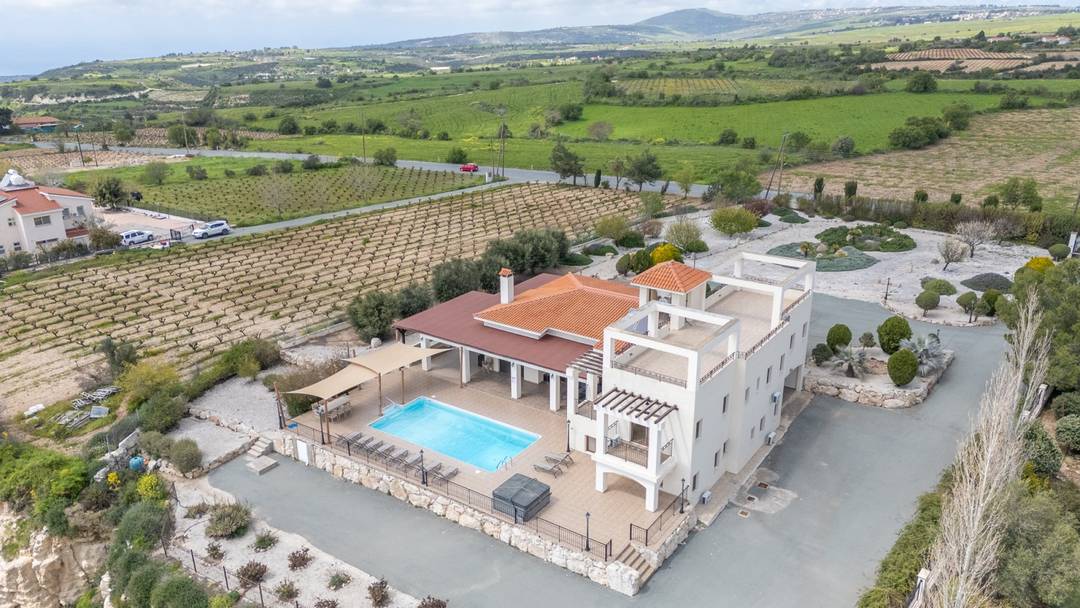 Detached Villa FOR SALE  in Paphos, Kathikas  / 45233