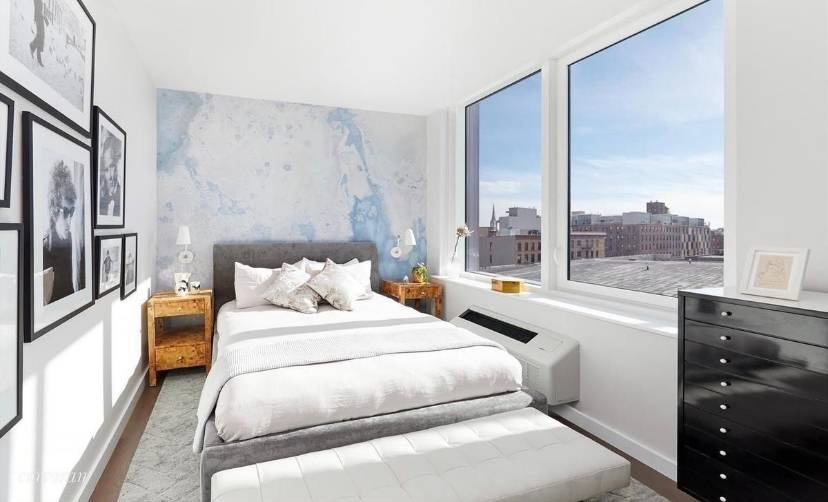 No Fee, Greenpoint 2BR/2Bath Apartment in Luxury Waterfront Building, Washer/Dryer in Unit, Roofdeck