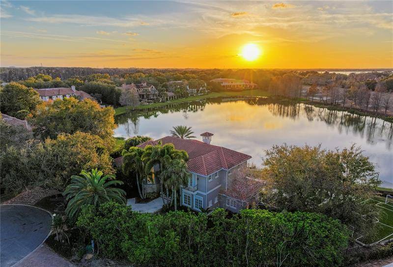 6 Bedroom Florida dream home with golf course and water views