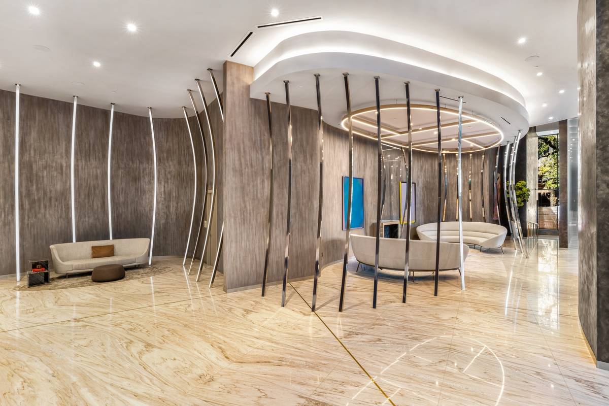 DOWNTOWN MIAMI | PENTHOUSE UNDER 2M | BRICKELL FLATIRON