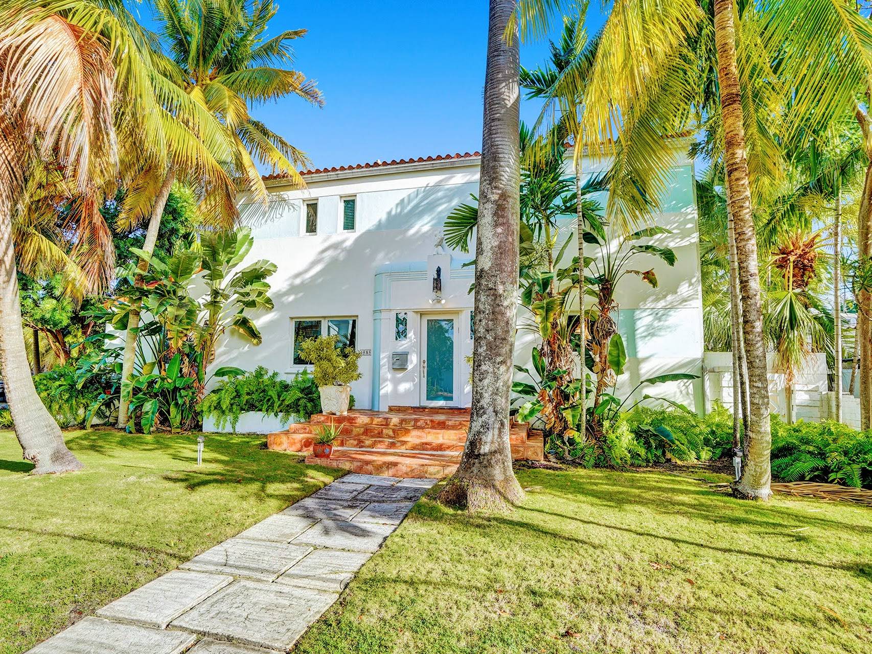 Miami Beach Single-Family | 9496 sf Lot | Pool | Boat Parking | Two-Car Garage | 2954 sf