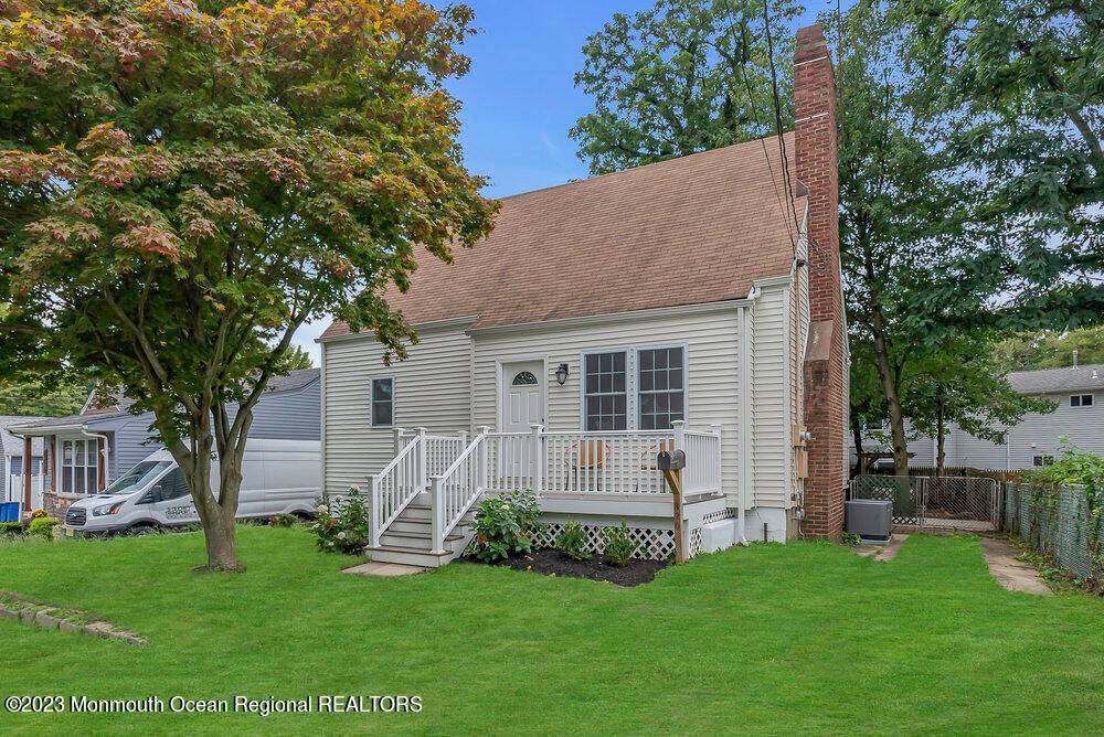 Mother/Daughter single family home