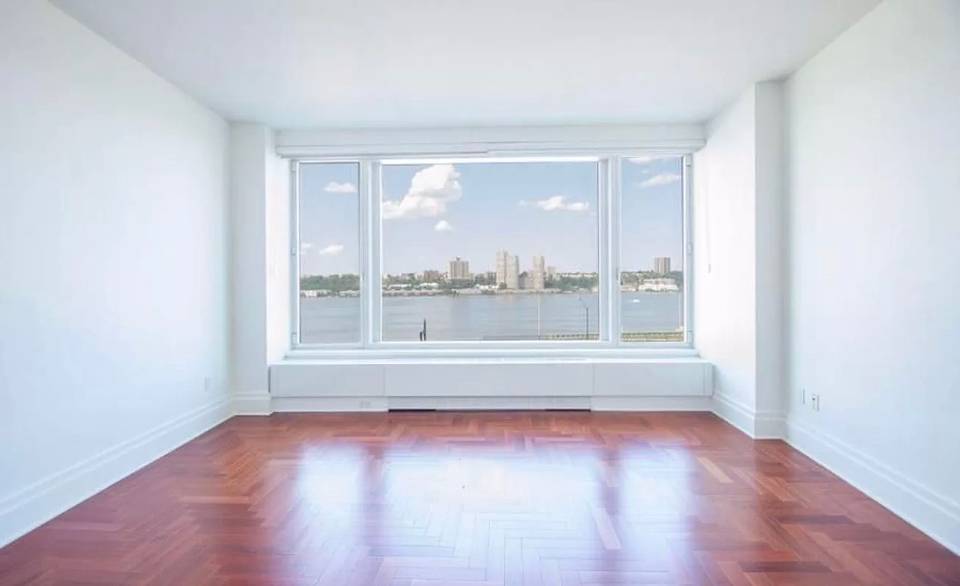 240 Riverside Blvd Residence 3F New York, NY 10069