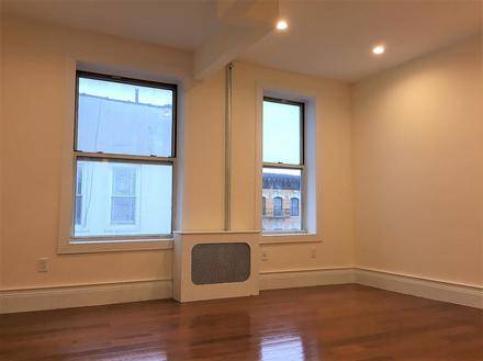 Upper East Side - Large One Bedroom -Tree Lined Block - Washer/Dryer - Central Park - MET Museum