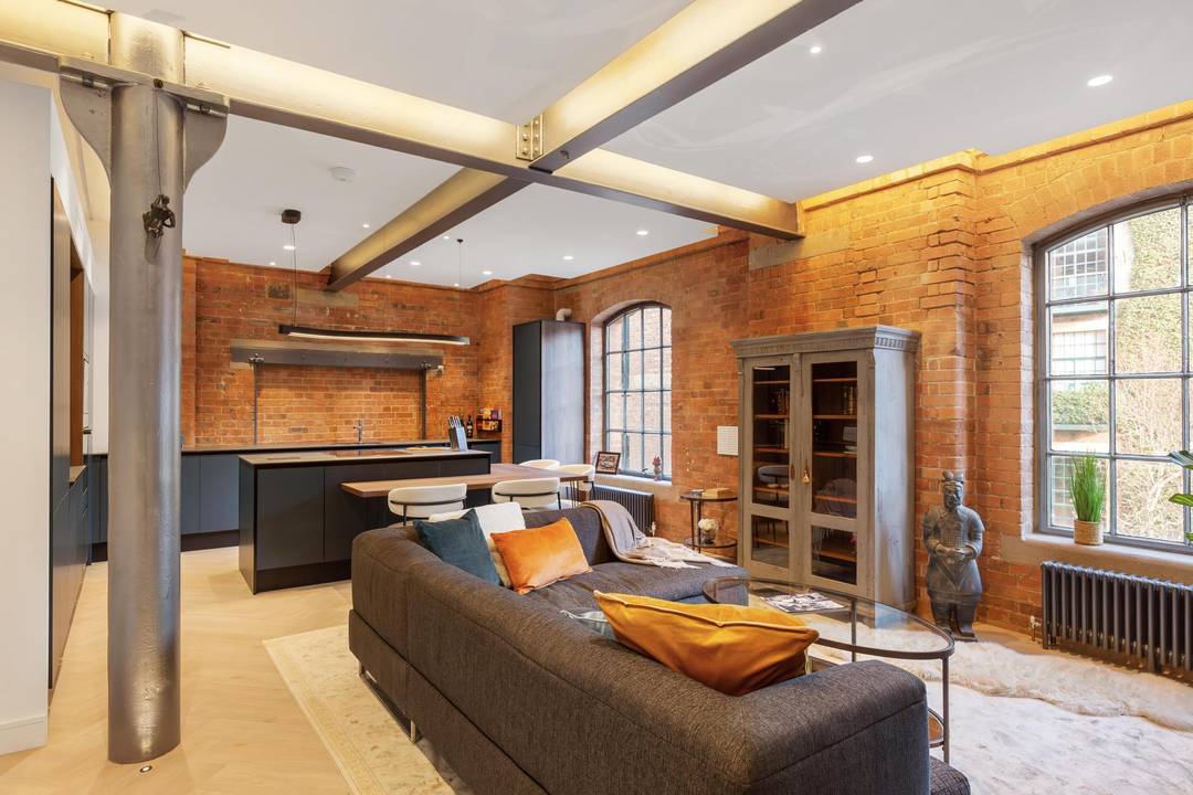 Stunning 1-Bed Warehouse Loft (763 sq ft) with Near-3m Ceilings, Balcony, Parking | Newly Refurbished | Share of Freehold | 10 min to Canary Wharf