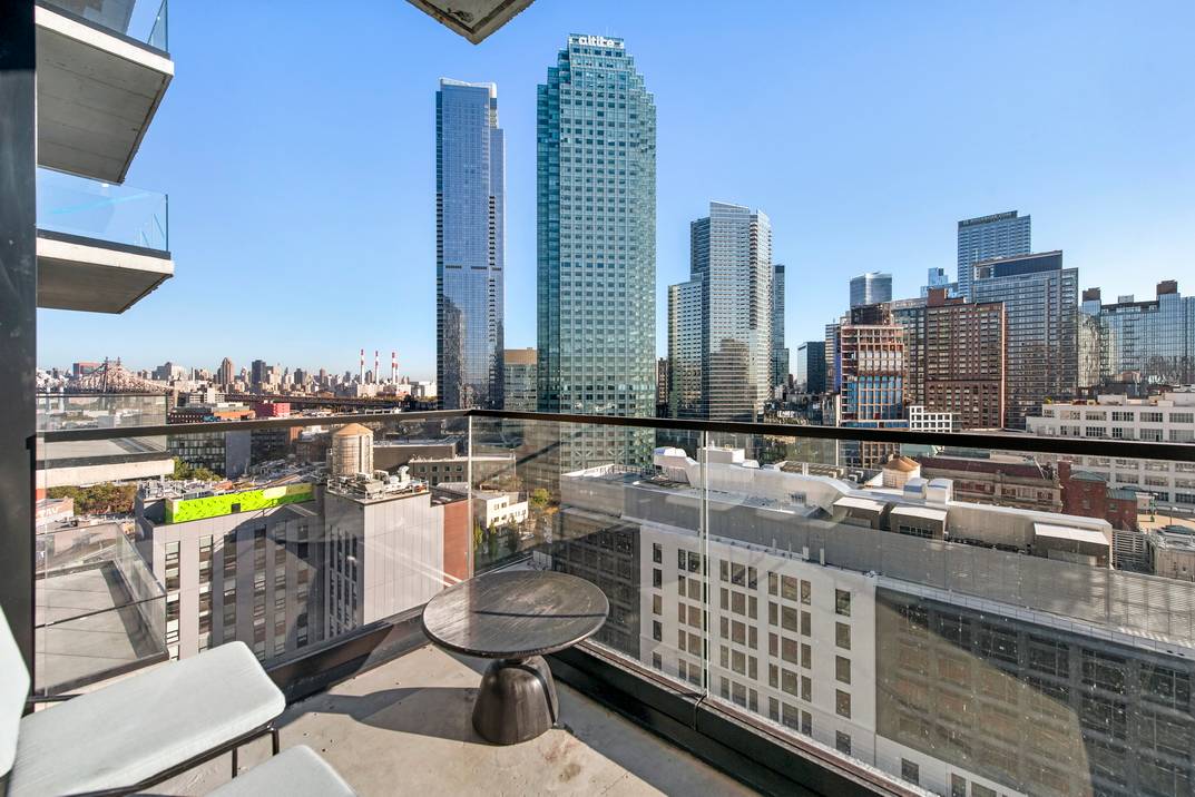 The Greene: Fully Amenitized Bespoke Condos in Court Square