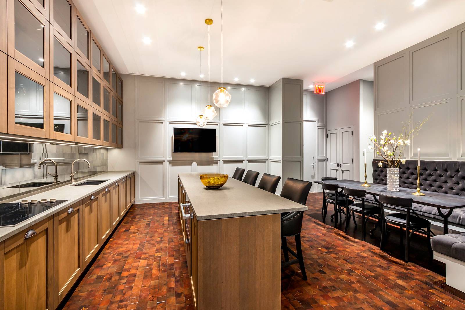 No fee | 2 bedroom, 2 bath | Luxurious Financial District Building