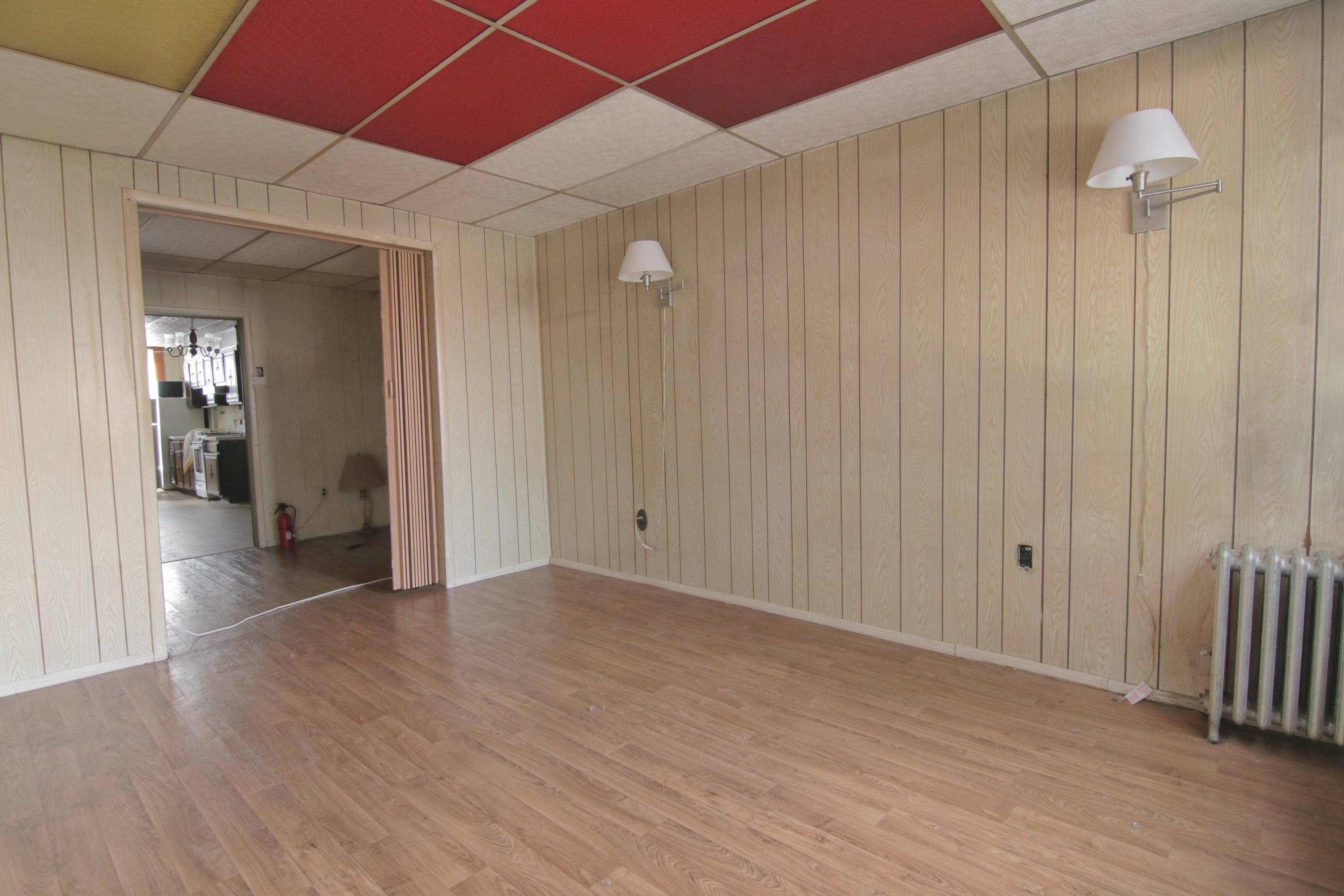 Charming One Bedroom with Den
