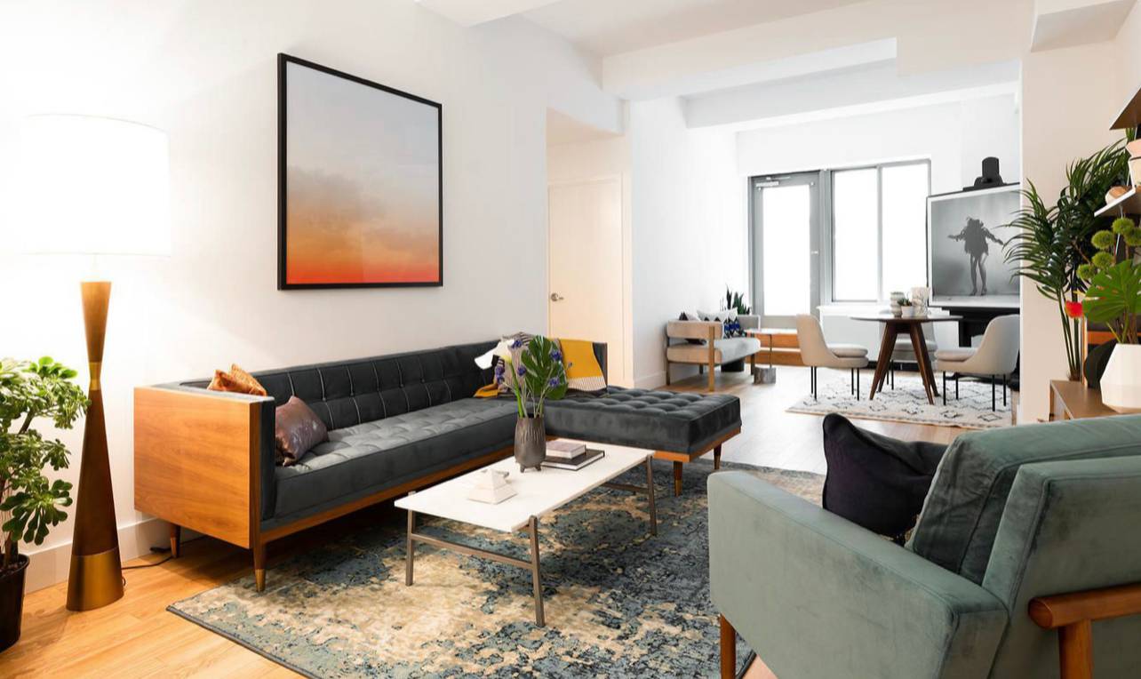 MASSIVE 4Bed/2Bath with Private Terrace.