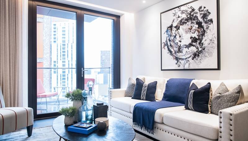 Luxury 3 bed 2 bath apartment in Nine Elms, SW11.