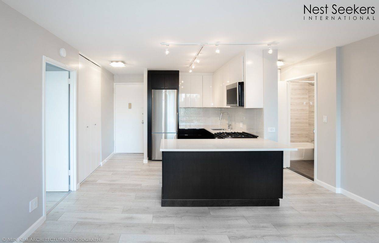 Beautifully Renovated NO FEE One Bedroom, Steps from the UN