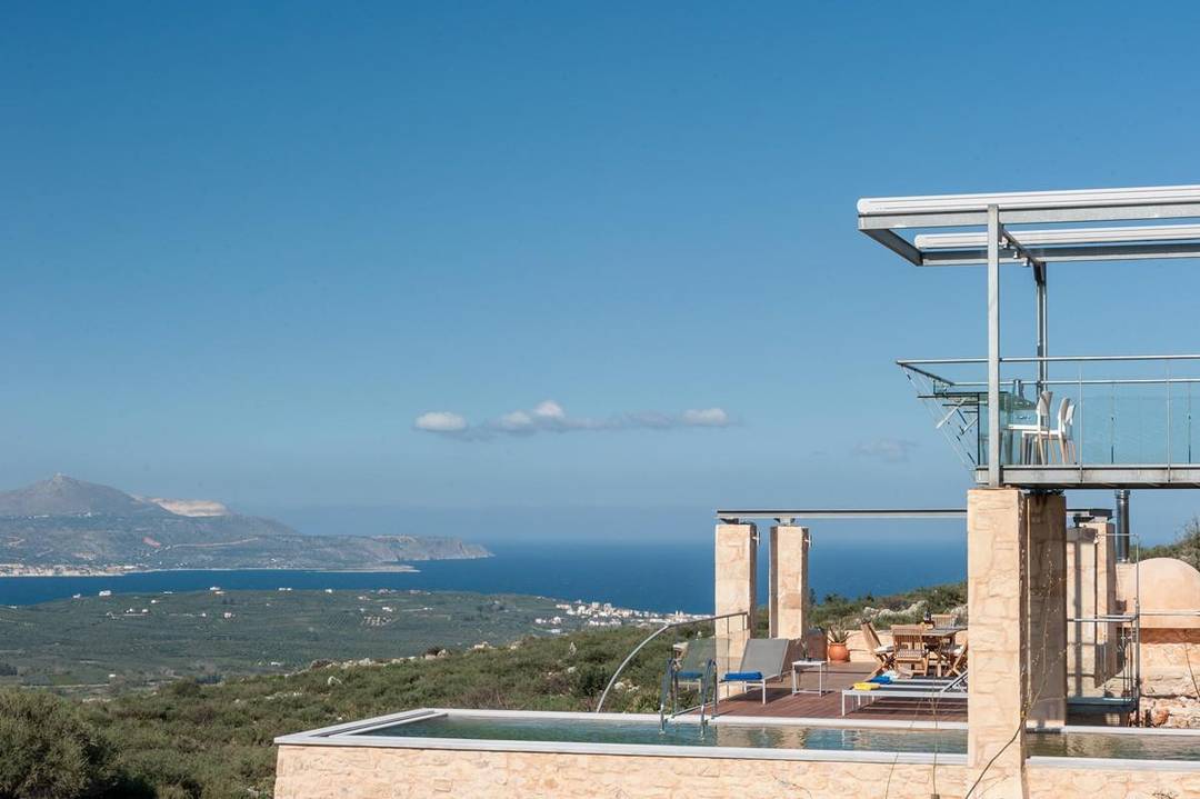 Luxury Villa with Amazing Architectural Design & Gorgeous Views