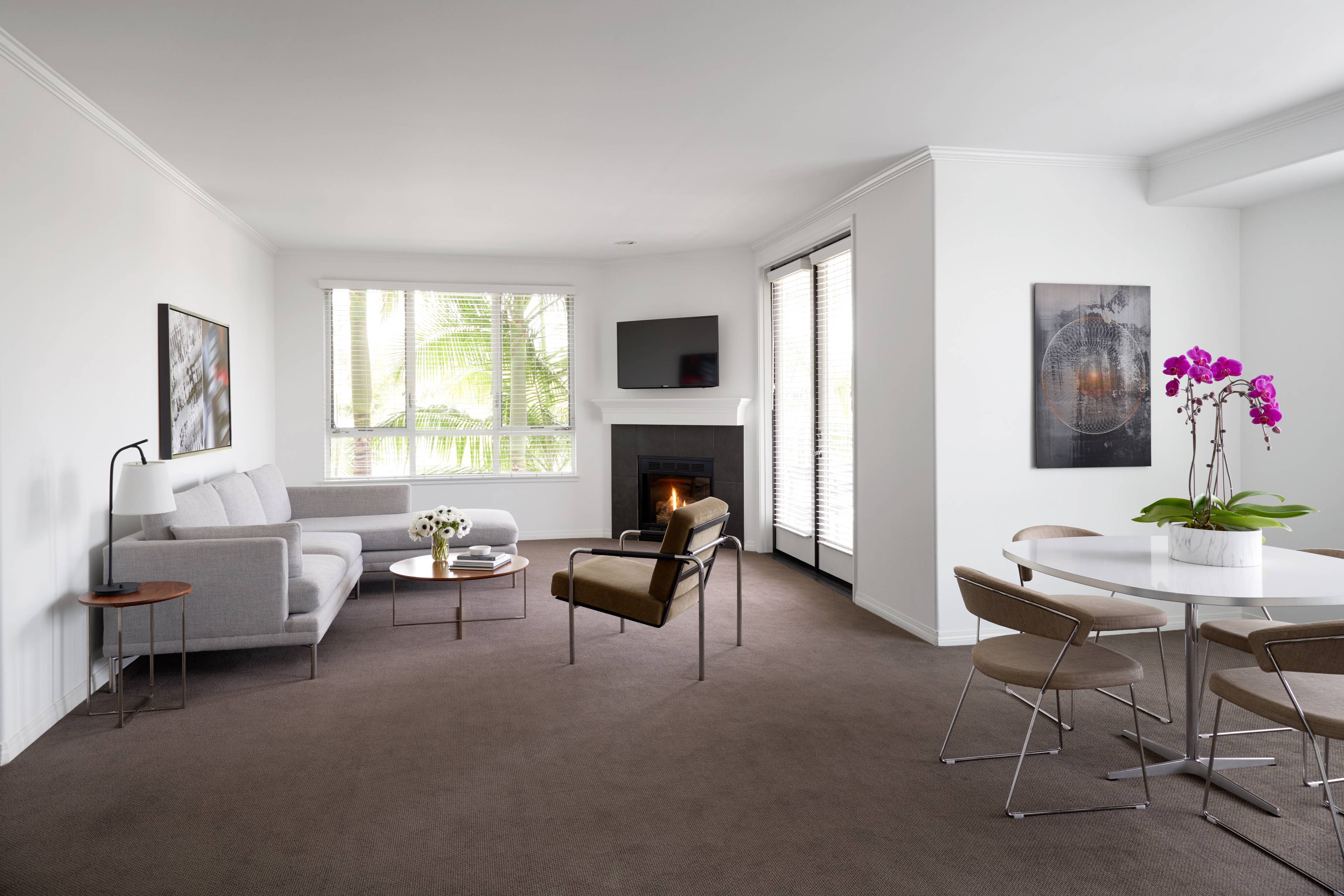 ** One Bedroom Suite Premium with 1.5 Baths (available for short or long term lease).**