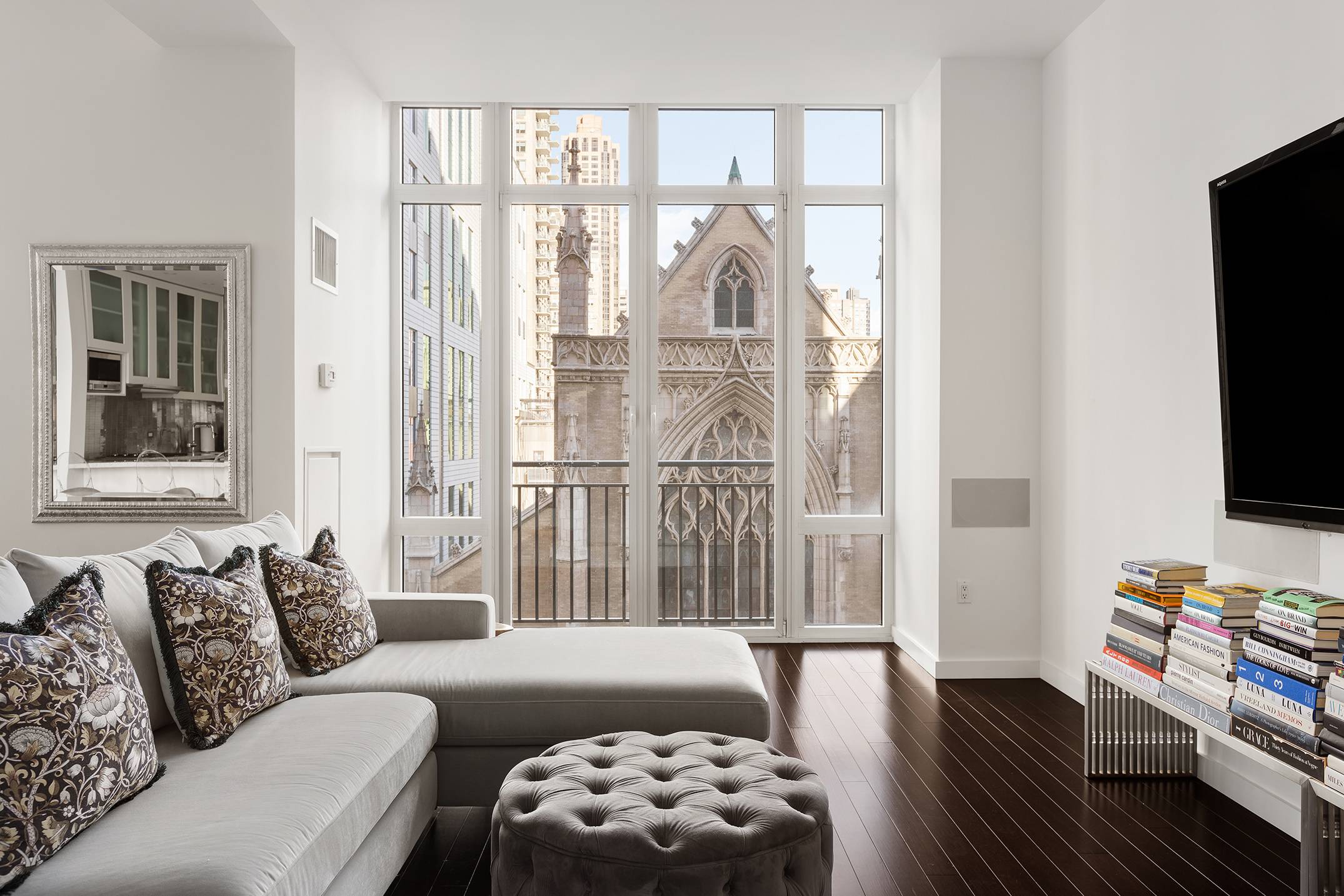 Luxurious 3-Bedroom Residence with Home Office in The Upper East Side
