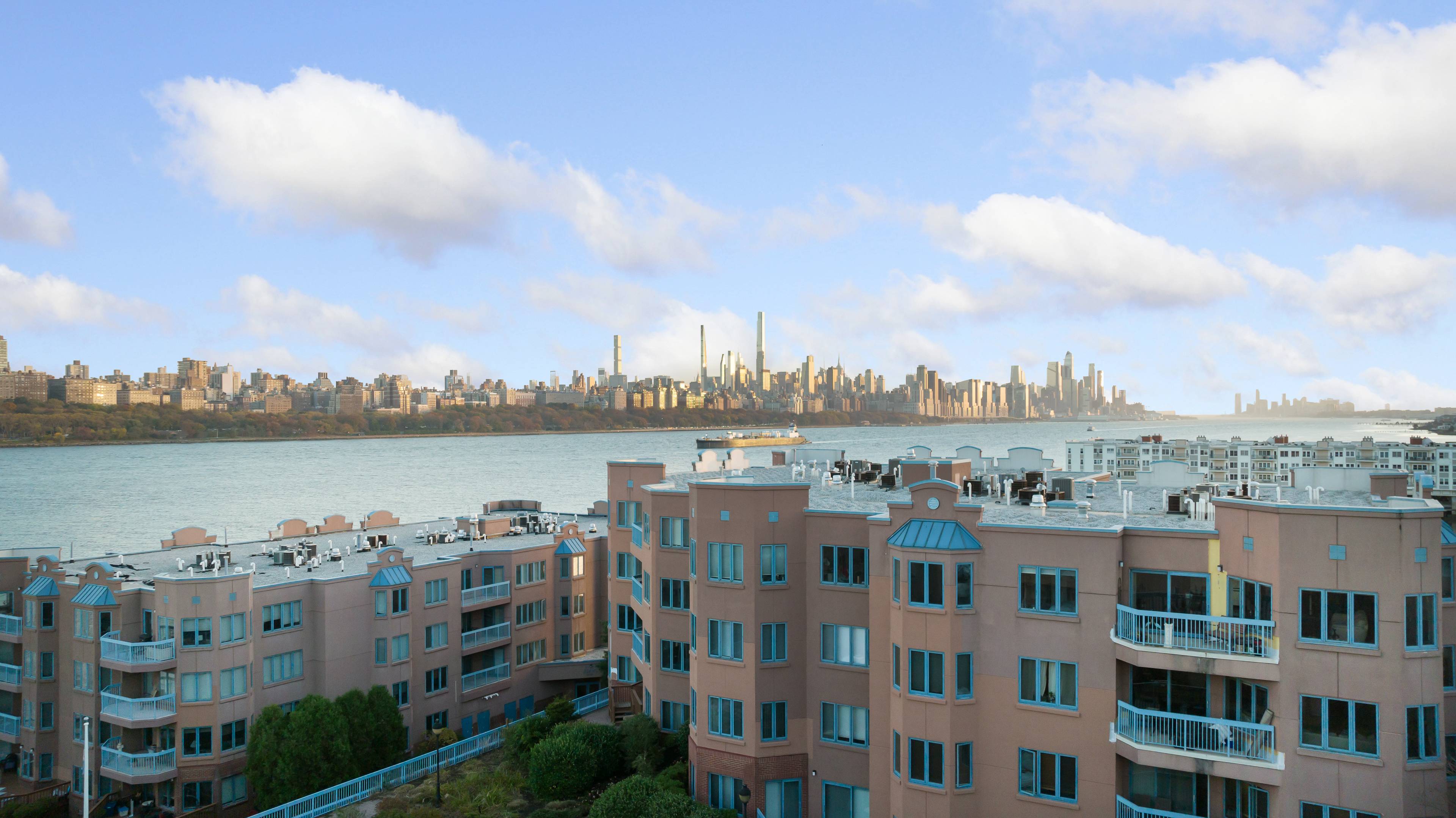 Waterfront Condo Along the Gold Coast!