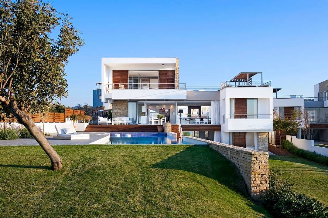 Beachfront Luxury Villa with Roof Terrace & Private Pool near Akamas Blue Lagoon