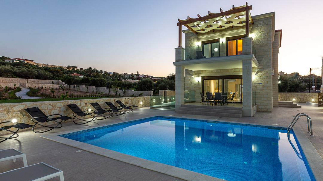 STONE VILLA WITH POOL /CHANIA/ALMYRIDA/CRETE