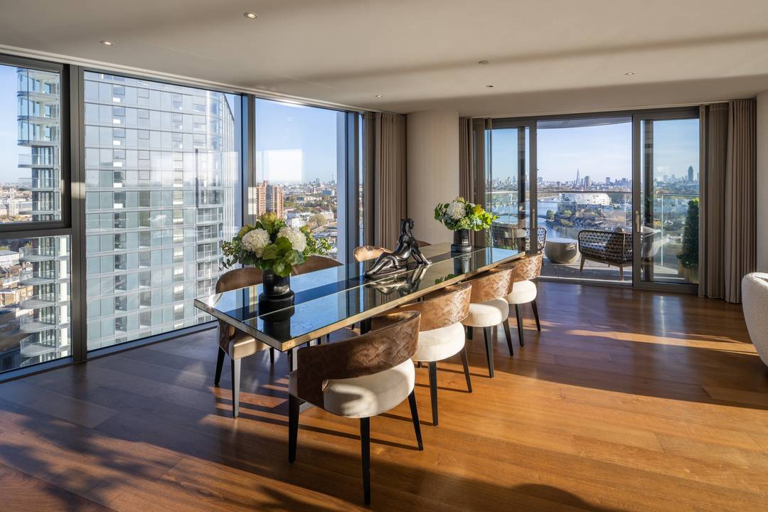 Rent this exceptional 4-bed furnished residence on the 17th floor of Chelsea Waterfront Tower West, offering panoramic Thames and skyline views, two private terraces, two secure parking spaces, and access to Harrods concierge and luxury resident amenities