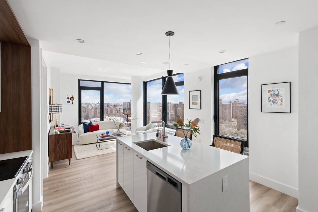 BRAND NEW, LUXURY 2 BEDROOM RENTAL AT THE ARCHES +NYC