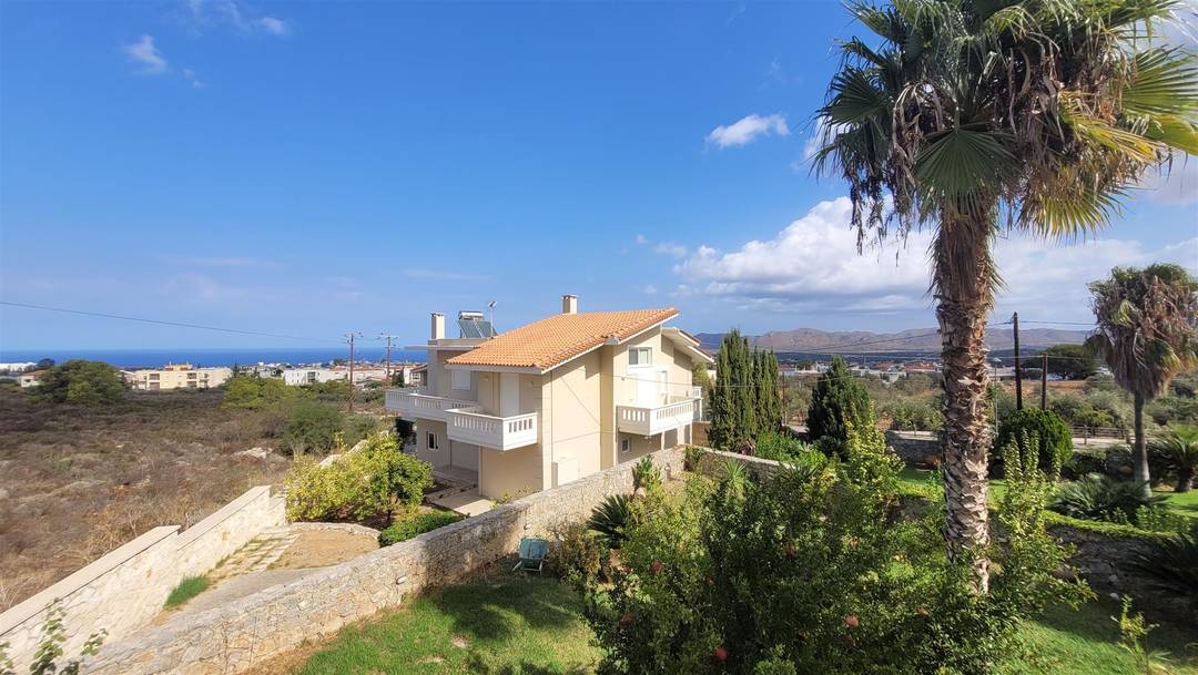 Excellent Detached Maisonette, 300sq.m