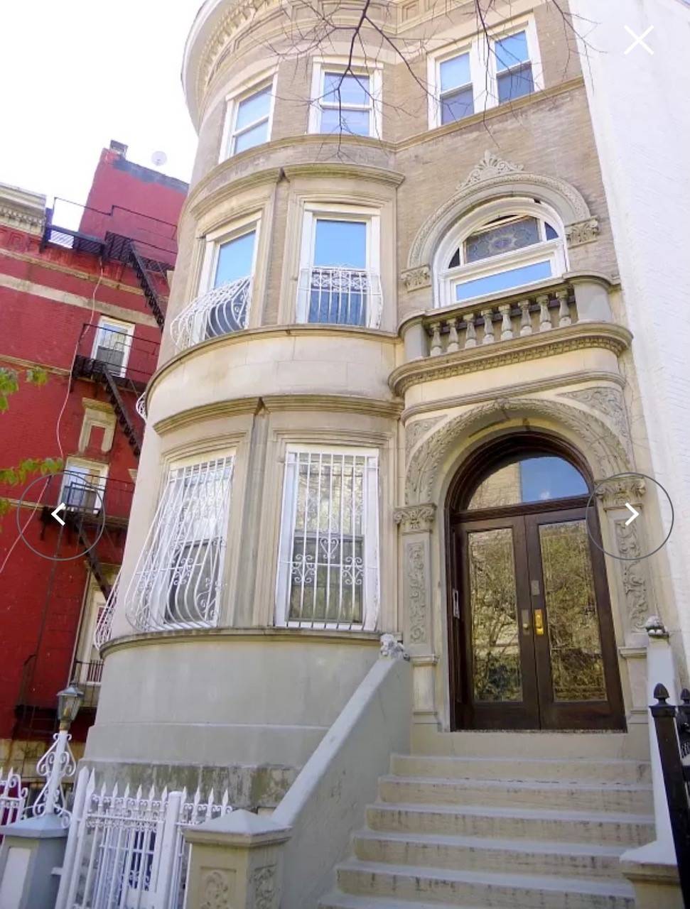 Beautiful renovated triplex apartment with luxury European wood finishes, granite kitchen, stainless steel luxury appliances,