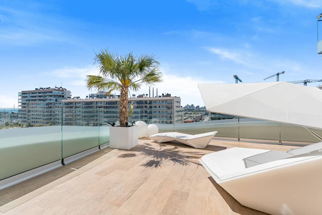 Exquisite 3 bed apartment in Badalona Port