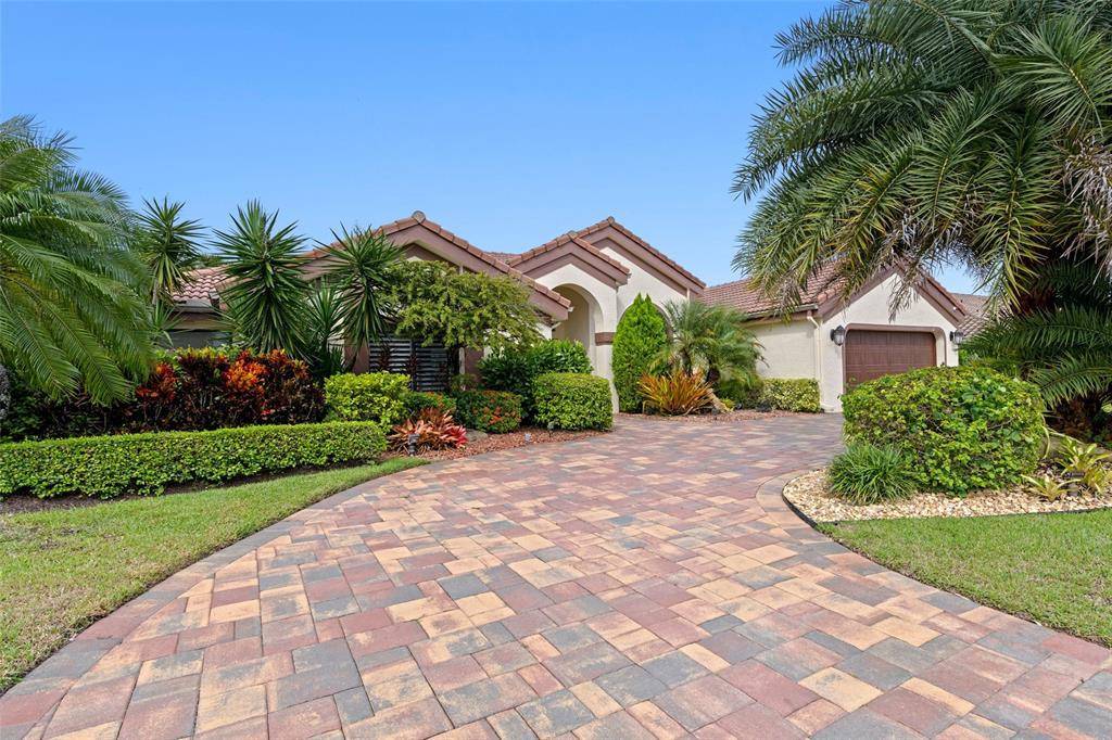 BOCA WOODS COUNTRY CLUB WITH PRIVATE SALT WATER POOL