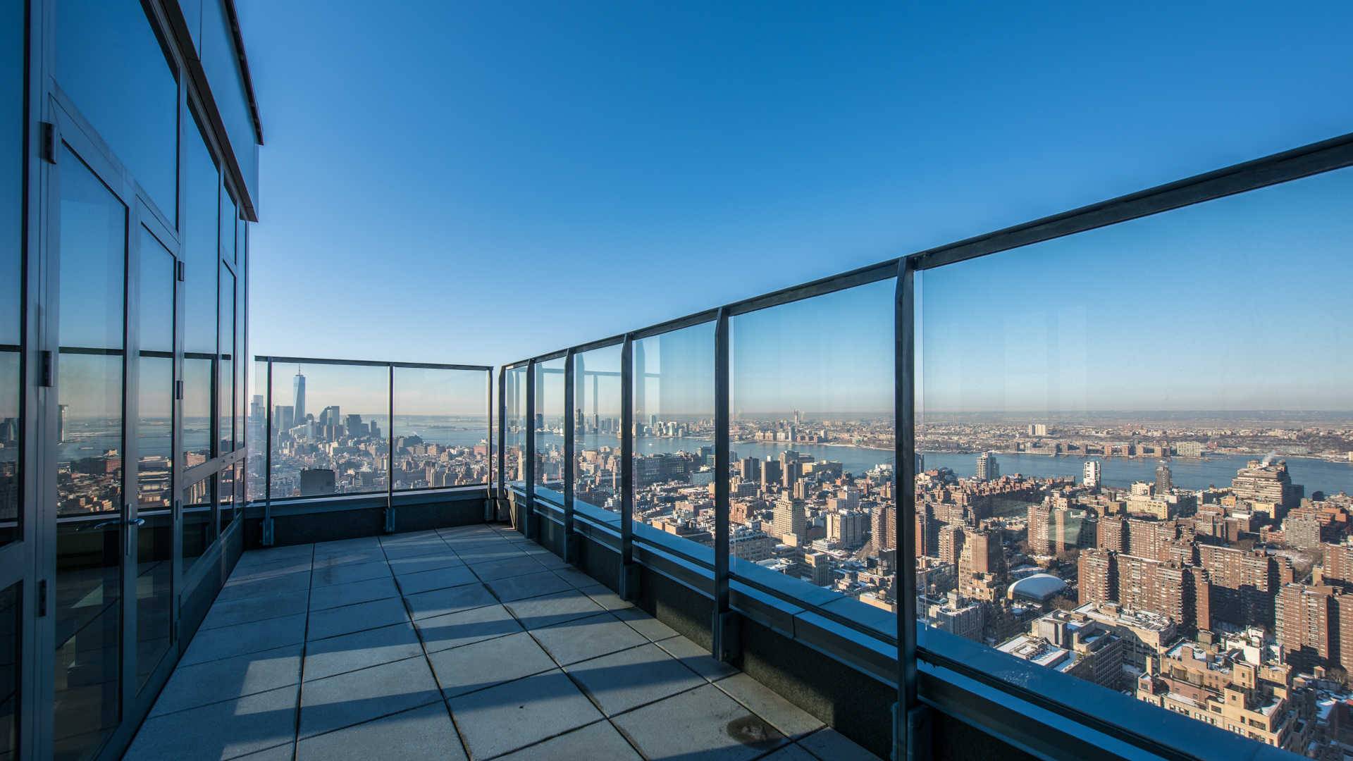 Stunning Floor to Ceiling Window 1 Bedroom in Luxury Chelsea Building, W/D in unit