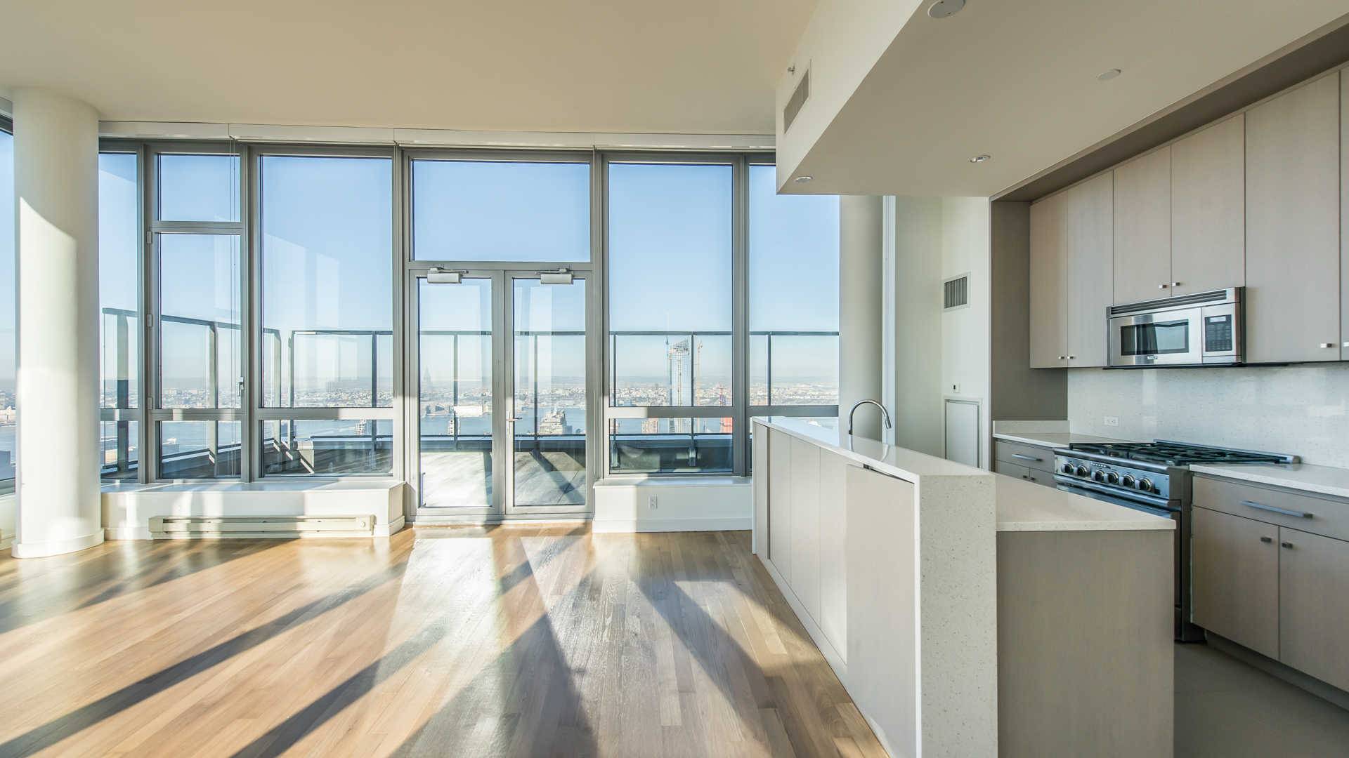 Skyline View 1 Bed / 1 Bath Corner Unit in Luxury Chelsea Building, W/D in unit